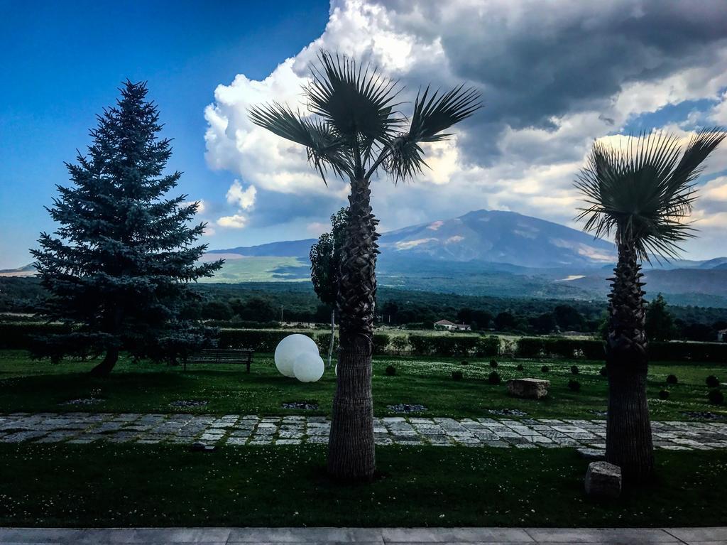 La Fucina Di Vulcano Bronte Extérieur photo